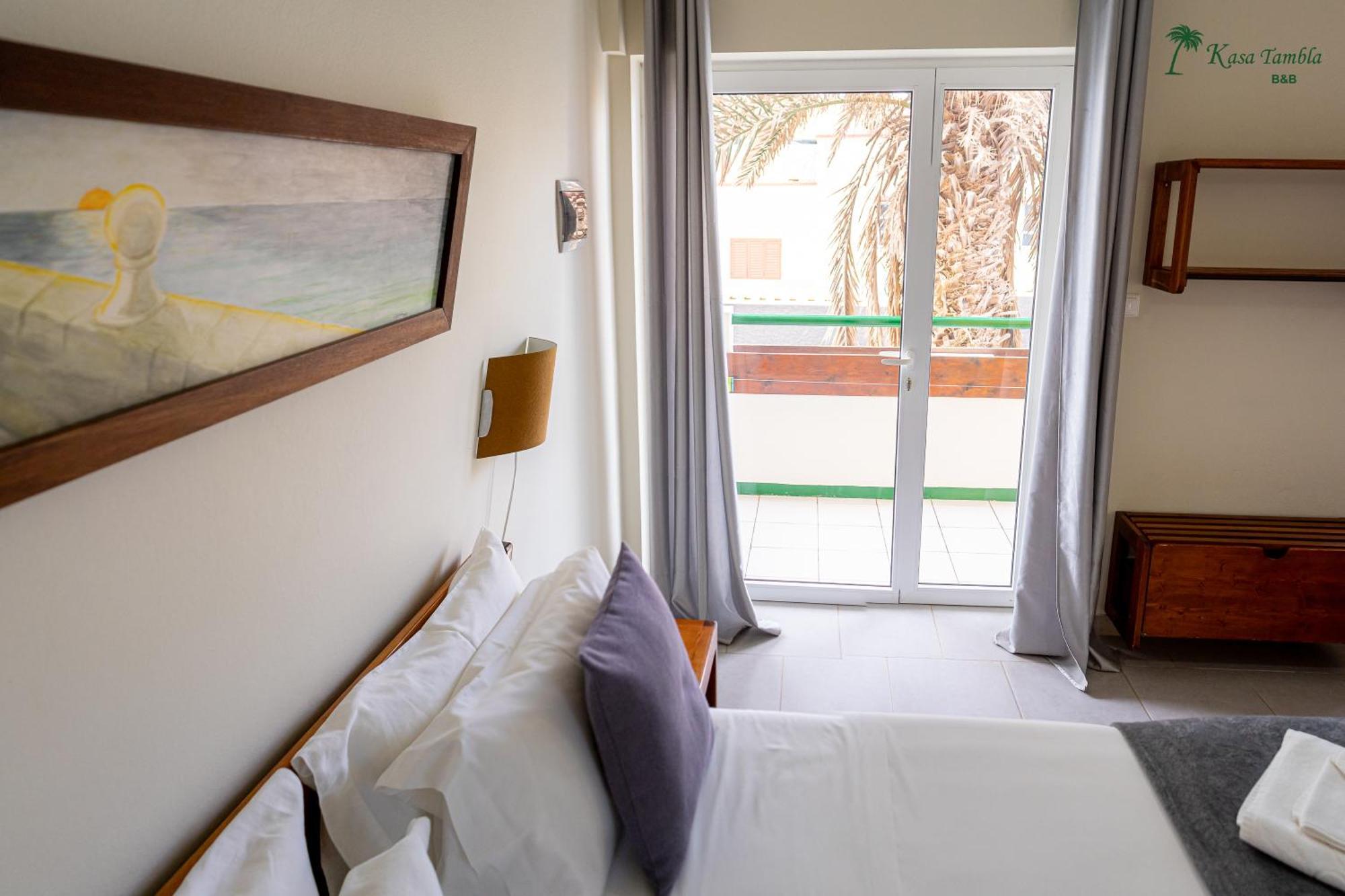 Kasa Tambla Bed & Breakfast ปงตา ดู ซอล ภายนอก รูปภาพ